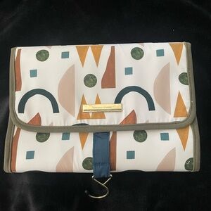 Hanger organizer/ travel organizer never used/ great condition